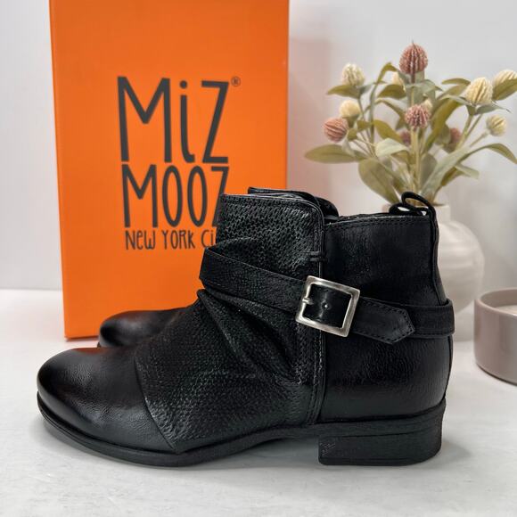 Miz Mooz Suzy Pebbled Leather Buckle Boot Ruched Zip Up Black Women's 39/8.5 NWB - Picture 3 of 11